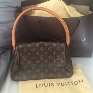 100% Authentic Louis Vuitton Looping bag