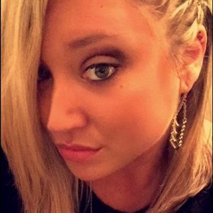 Meet your Posher, Allison