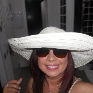 Meet your Posher, Michele