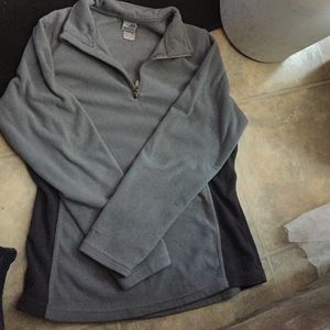 Fleece light sweater. Size medium. Champion