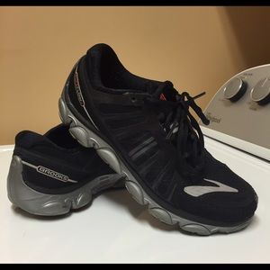 Brooks Sneakers
