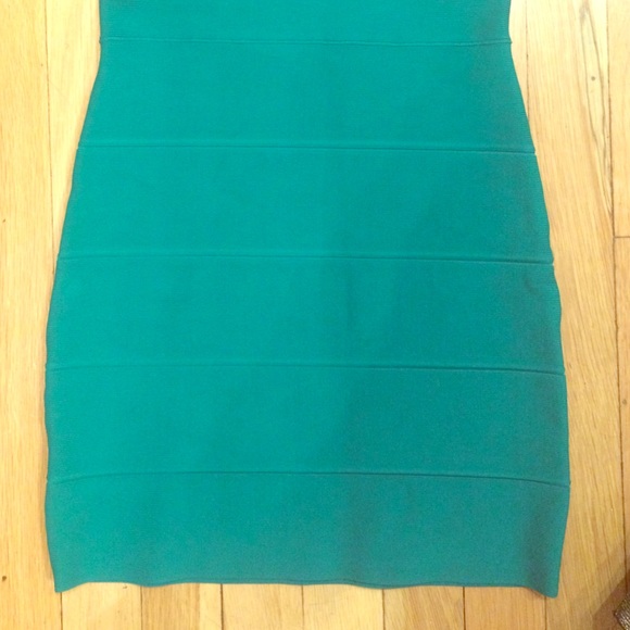 BCBG bandage emerald green skirt