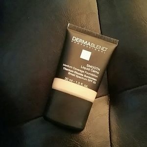 Dermablend Smooth Liquid Camo Bisque