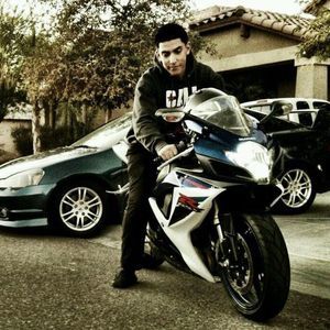 Meet your Posher, Ernesto