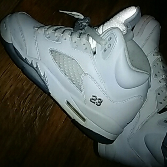 Jordan retro Metalic 5s - Picture 3 of 3