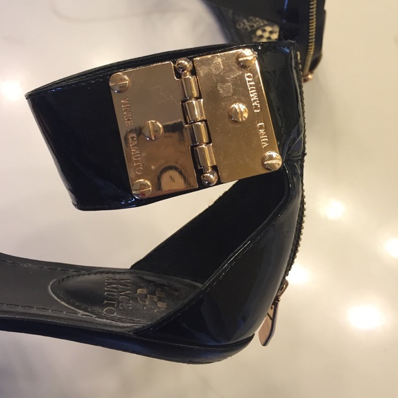 Sandals - Picture 2 of 3