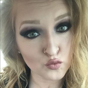 Meet your Posher, Nikki