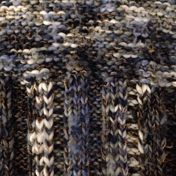 Sweater - Picture 2 of 3