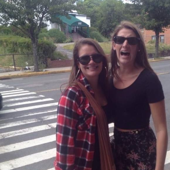 Meet your Posher, Olivia