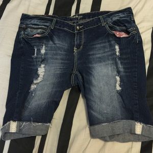 Distressed Jean Bermudas