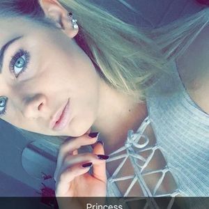 Meet your Posher, Anneka