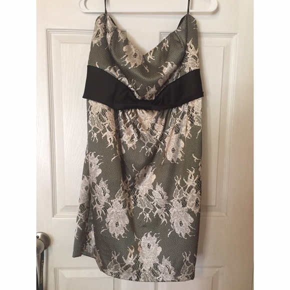 Strapless Formal Dress