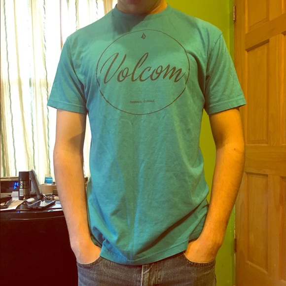 Men's blue Volcom t-shirt