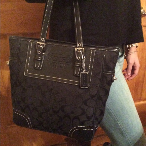 Coach signature tote