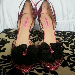 Betsey Johnson heels xoxo