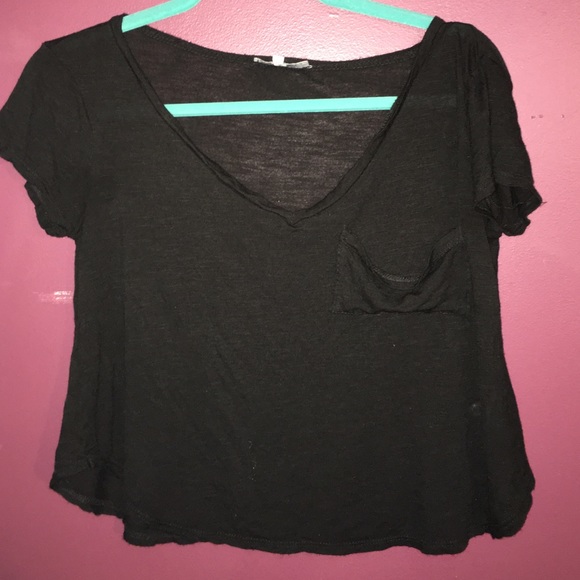 NWOT Black pocket crop top