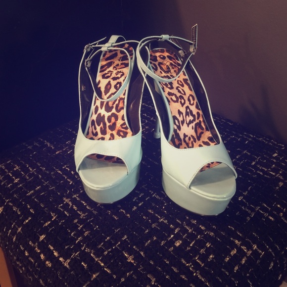 Scene heels by Shoe Dazzle