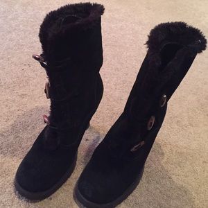 Boots button up slip on