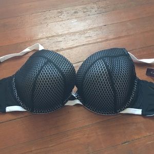Smooth Boost Plunge Bra