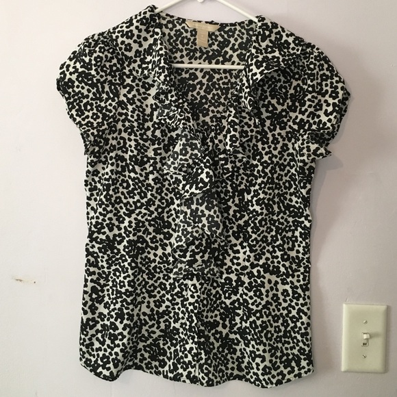 Banana republic short sleeve ruffle blouse