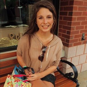 Meet your Posher, Michaela