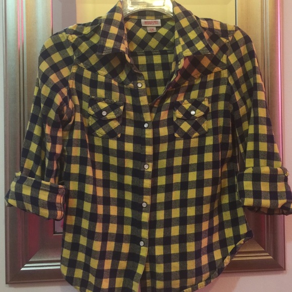 Yellow and Navy Flannel- Like New ⭐️