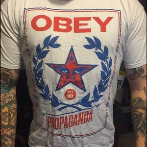 Men's Obey Propaganda L Star Crest Tshirt.