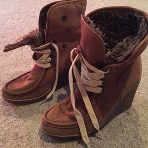 Wedge lace up boots
