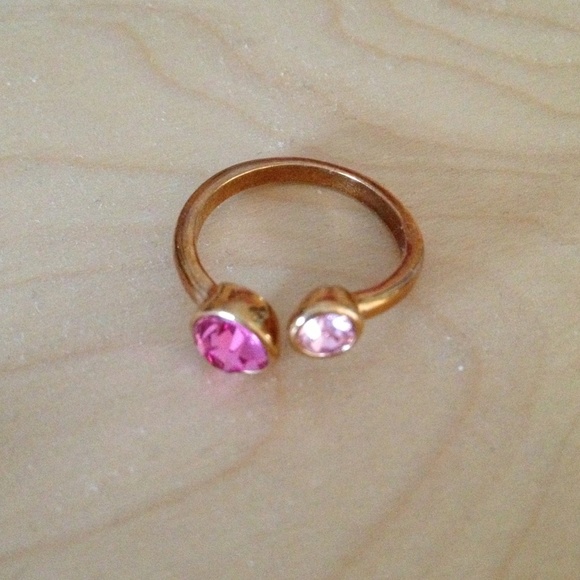 Copper ring with pink stones