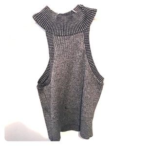 Turtle neck crop top