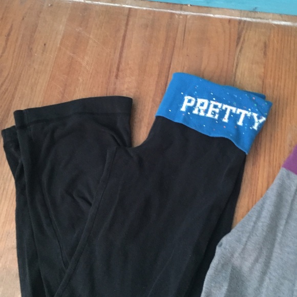 Yoga pants boot cut size small 2 pairs - Picture 2 of 3