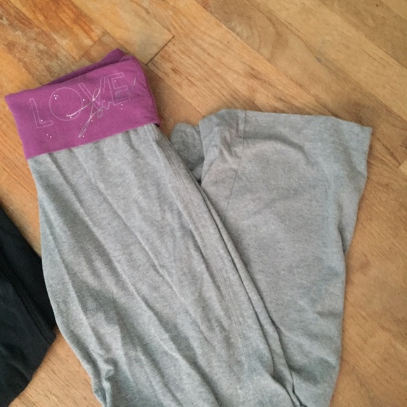 Yoga pants boot cut size small 2 pairs - Picture 3 of 3