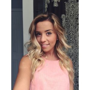 Meet your Posher, Abbigail