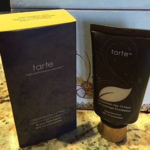 Amazonian Clay 12 hr full Coverage Foundation