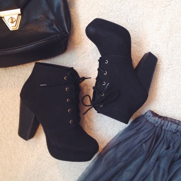 SM Shoes - Black High Heel Booties