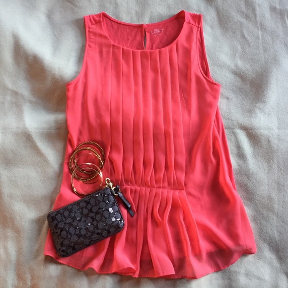 LOFT Tops - Coral pink pleated top