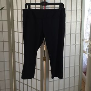 Under Armor Heat Gear Capris Tight fit