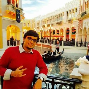 Meet your Posher, Pratik