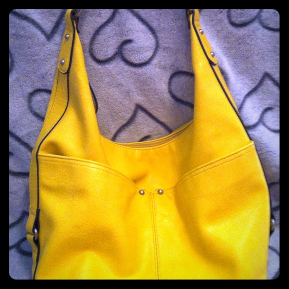 ***Bundle***  Yellow Hobo Bag & White Shoulder Bag