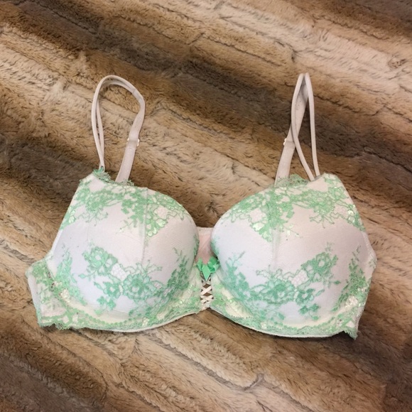 Victoria's Secret padded Demi buste bra!