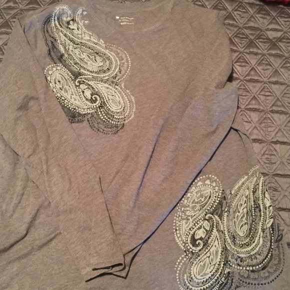 Long Sleeve Gray Tee