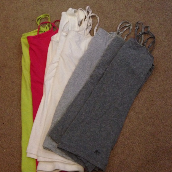 Tank tops !