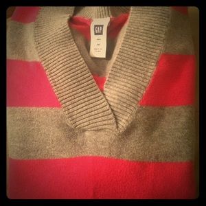 Gap NWOT V-Neck Sweater