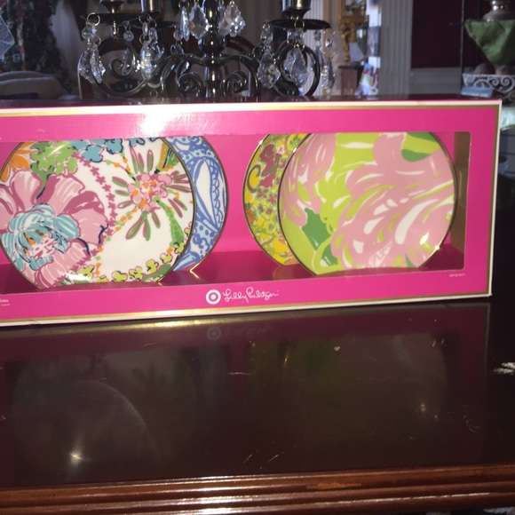 Lilly Pulitzer plates!!