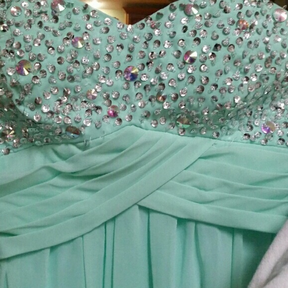 Prom Dress - Picture 3 of 4