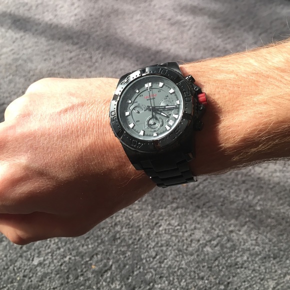 Authentic Men's Red Line Watch - Picture 4 of 4