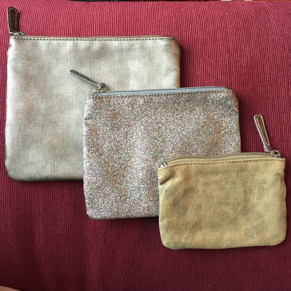 3 zipper pouches