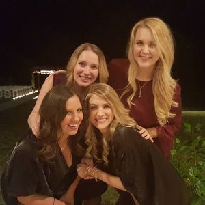 Meet your Posher, Whitney