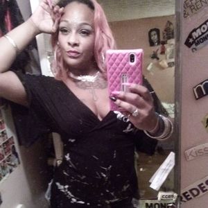 Meet your Posher, Carla