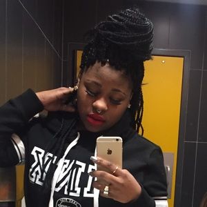 Meet your Posher, Catherine